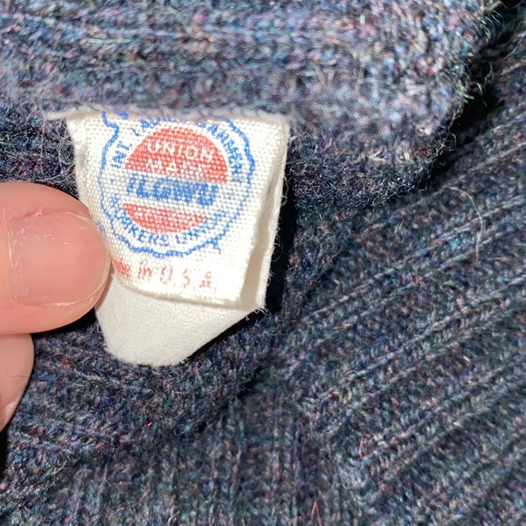 Vintage Early 1980’s Gap Clothing Co. - Picture 2 of 3